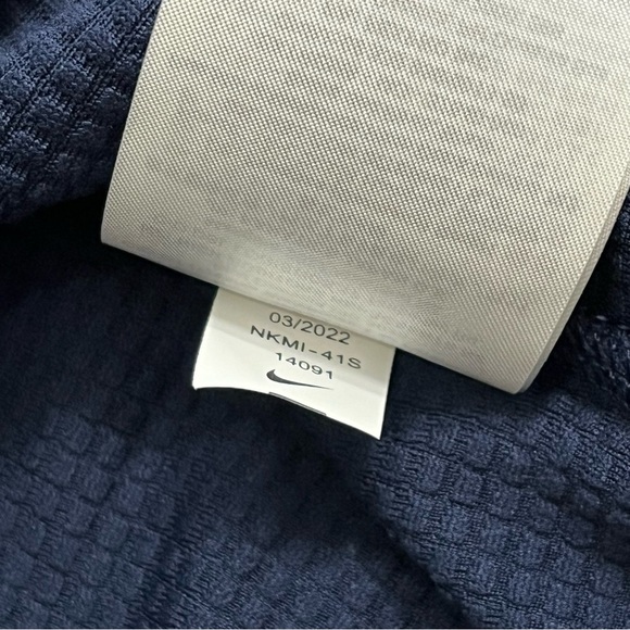 NEW Tennessee Titans Nike Shirt Mens Large Blue Long Sleeve NFL Pullover Casual - Picture 8 of 12